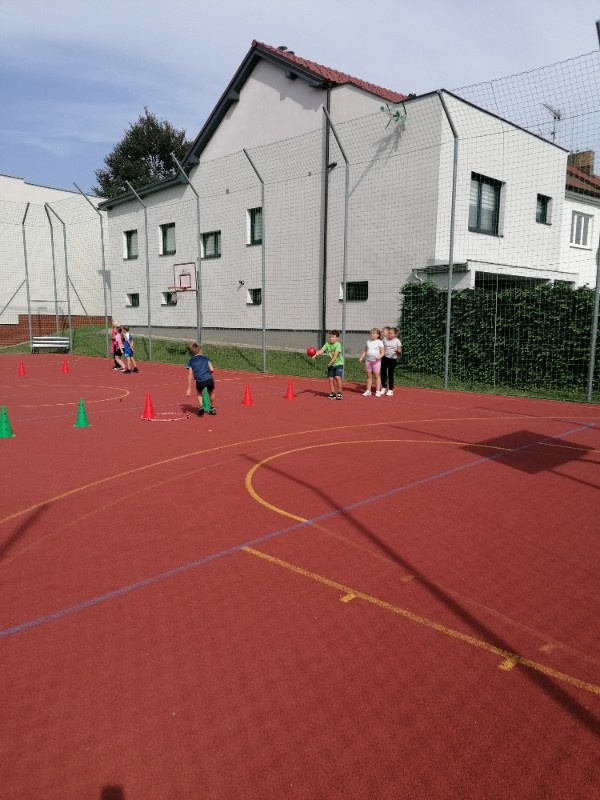 Týden basketbalu na školách