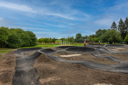 obrázek k aktualitě Ve městě otevřeli novou pumptrackovou dráhu